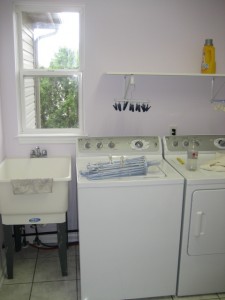 IMG_2362 相変わらず、写真を撮る前に片付けない私。パンツとか出てないでしょうねぇ。